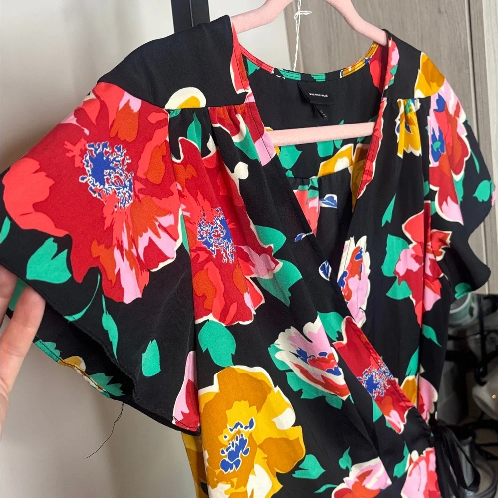 Who What Wear - Floral & Ruffled Wrap Dress - Size Medium - Picture 6 of 13